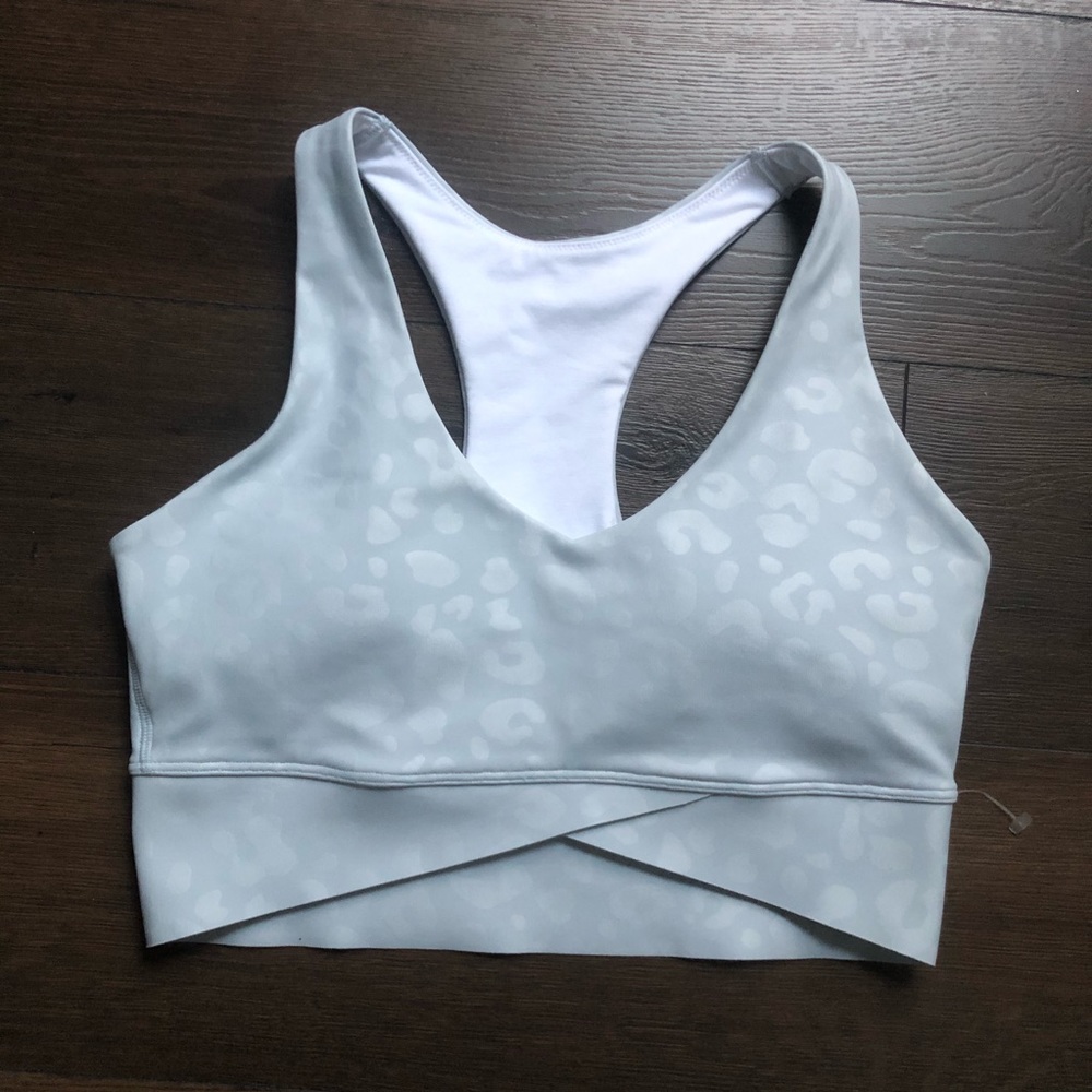 NWOT GapFit Sculpt Medium Impact Wrap Front Sports Bra - Picture 3 of 7